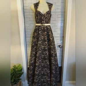 G/C. Windsor Black Lace Long maxi formal dress Small